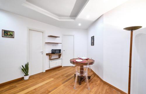 Vatican Apartment | 2ND Level