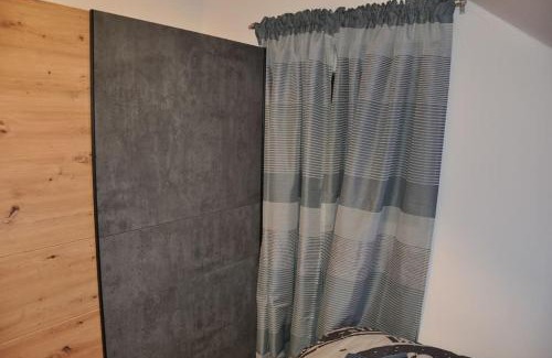 Nordweststadt Apartment | 2Zi Wo 6 PersBetten ab 1 Meter breit