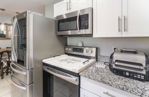 Richmond House | 3-2 pet friendly close to UK/EKU SERVICE CONNECTED VETERANS 20% OFF