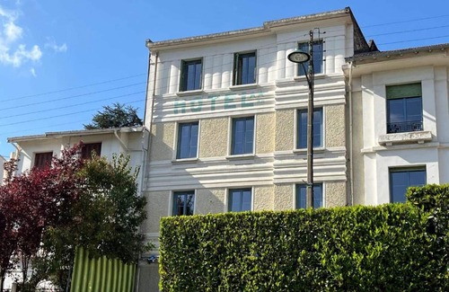 Lourdes Apartment | 3-3 Cosy studio near train station and town center