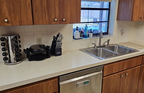 Crystal River House | 3/3 fits 15 people easily! Pool, jacuzzi, kid games and more!