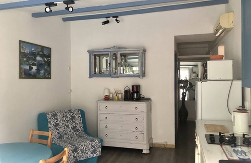 Cassis House | 3.5km from the center of Cassis: mini Villa with terrace between Vines And Hills