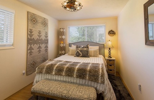 Sequim House | 3 apartments combined for large groups!