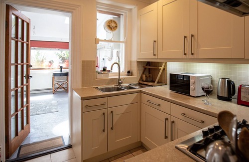 Bantham House | 3 Avonside with stunning waterside views, near beach, in Bantham, South Devon