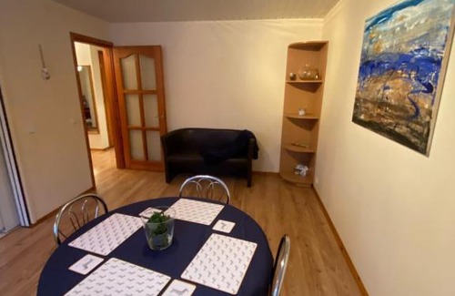Prienai Apartment | 3 Bd Grd Floor Apt sleeps 6, 10 min to Birstonas