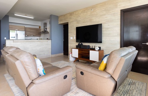 Coloncito Condo | 3 Bdr 🛏️ + 3.5 bthr 🛁 Apartment in luxury beach complex 🏢🏖️🌊