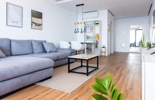 Praia Apartment | 3 bdr aprt, stunning seaview, rooftop pool - LCGR