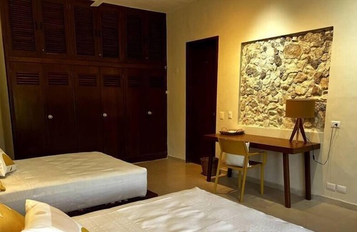 Merida Municipality House | 3 Bdr home Merida w/pool, parking & Starlink