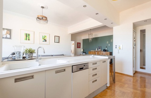 Plaka Apartment | 3 bdrm Luxury Apt Incredible Acropolis View