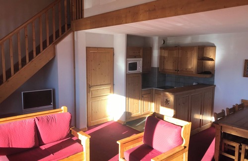 Villarembert Apartment | 3-Bed Ski Apartment, Pool, U/G Parking, Sleeps 8