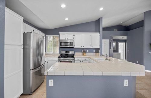Greenacres House | 3 Bed 2 Bath, Office Space, Community Pool - Available Now