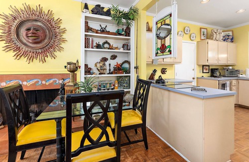 King City House | 3 bed/3.5 bath home - Easy Walk to St. Simons Pier