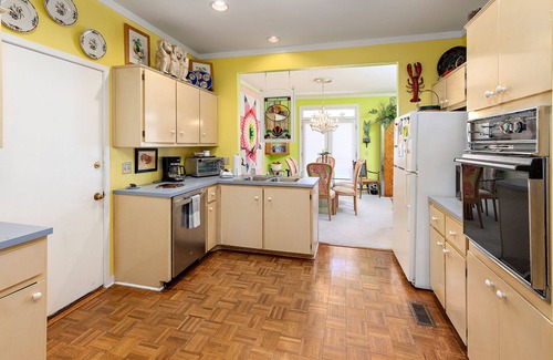 King City House | 3 bed/3.5 bath home - Easy Walk to St. Simons Pier