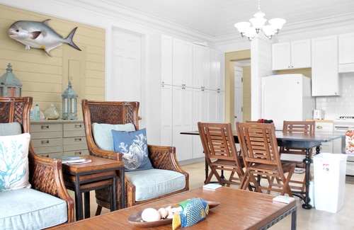 Schooner Bay Village House | 3 Bed 3 Bath Waterfront House located in Schooner Bay, Abaco