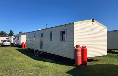 Great Yarmouth House | 3 Bed 8 Berth Caravan in California Cliffs - D53