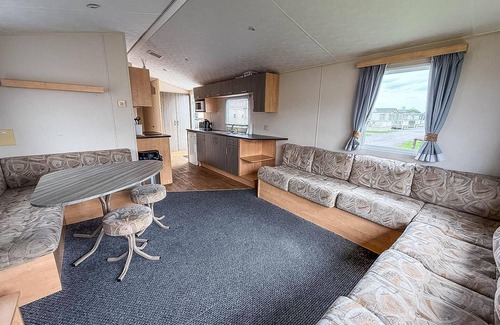 Clacton-on-Sea House | 3 bed, 8 berth caravan for hire at St Osyth Park near Clacton-on-Sea ref 28039CW