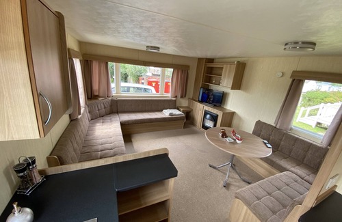 Great Yarmouth House | 3 Bed 8 Berth Caravan in California Cliffs - M1
