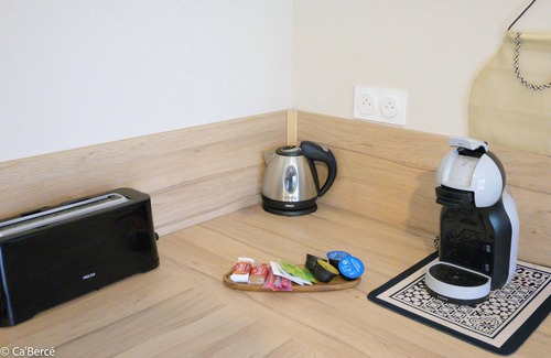 Thoire-sur-Dinan House | 3 * bed and breakfast, 30 minutes from Le Mans circuit