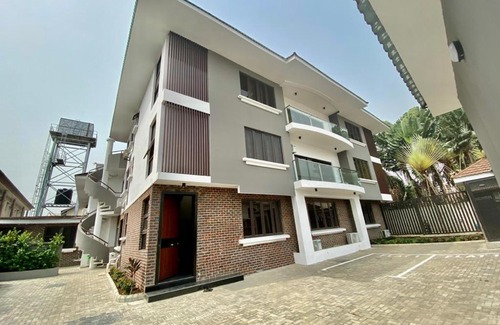 Ikoyi Apartment | 3-Bed Apartment, Ikoyi by TerraGems