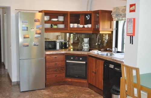 Vale do Garrao Apartment | 3 Bed Apartment with large pool, bar & restaurant. Walk to beach & restaurants