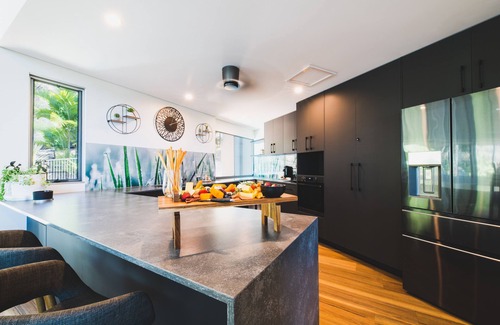 Airlie Beach House | 3-bed contemporary designed townhouse with sea views from all rooms