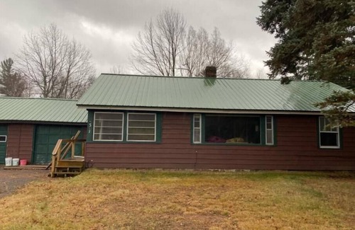 Keene House | 3 Bed House Perfect as a Base Camp to all the Mountains around Lake Placid!
