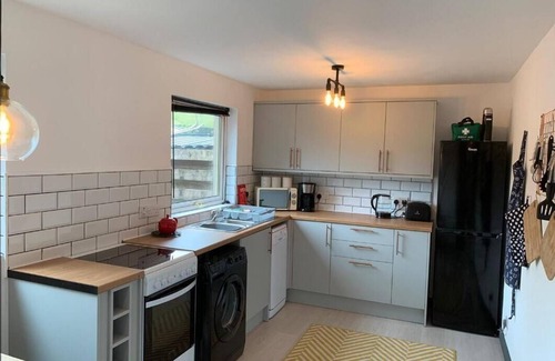 Badcall House | 3 Bed House - Sleeps 5 - Pets - Parking - Wifi