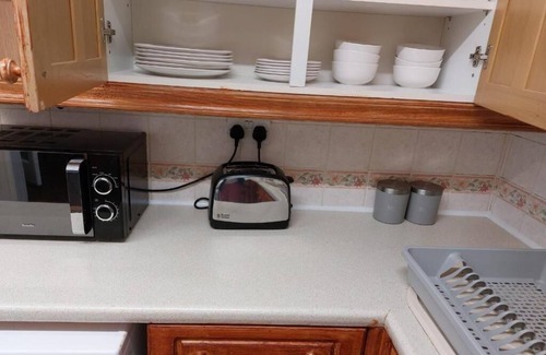 Oadby House | 3 Bed House - Sleeps 6 - Parking - Wifi