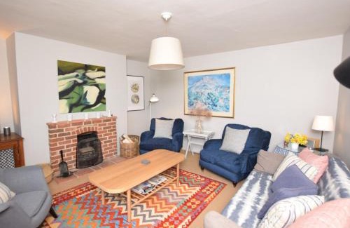 Kettlestone House | 3 Bed in Kettlestone KT037