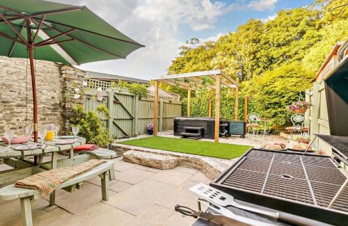 Lanhydrock House | 3 Bed in Lanhydrock 90214