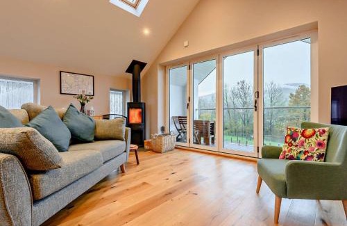 Threlkeld House | 3 Bed in Threlkeld 93589