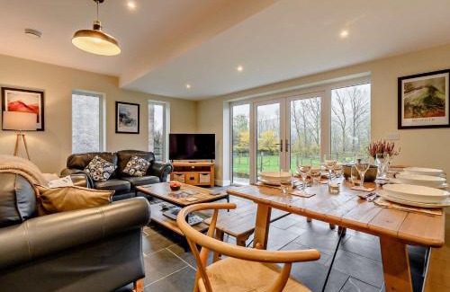 Threlkeld House | 3 Bed in Threlkeld 93589