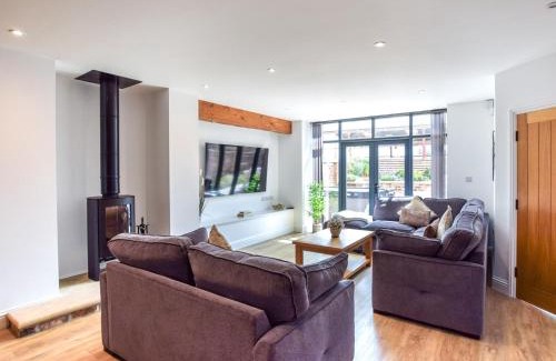 Alne House | 3 Bed in Tollerton 93898