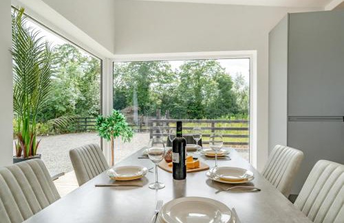 Castletown House | 3 Bed in Tomnahealy Little oc-t32392
