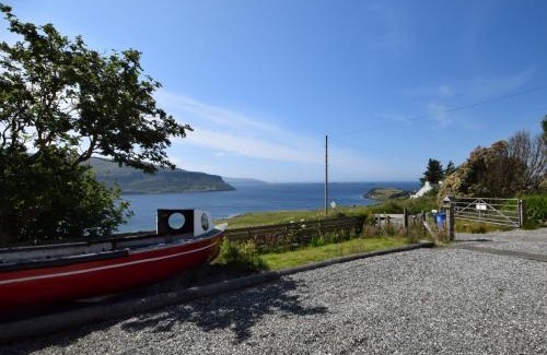 Stein House | 3 Bed in Waternish 93005