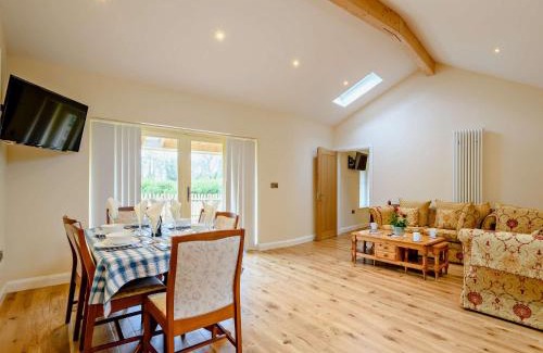 Worstead House | 3 Bed in Wroxham 83034