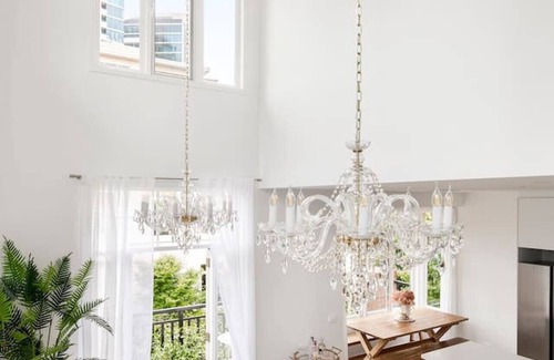 Port Melbourne Apartment | 3-Bed Luxury Apt in Port Melbourne