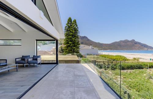 Scott Estate Apartment | 3 Bed On The Beach with Ocean Views from 2 Balconies