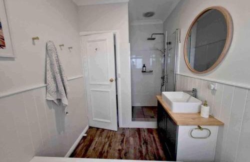 Shoal Bay House | 3-bed recently-renovated - now with aircon & heating - unit 1