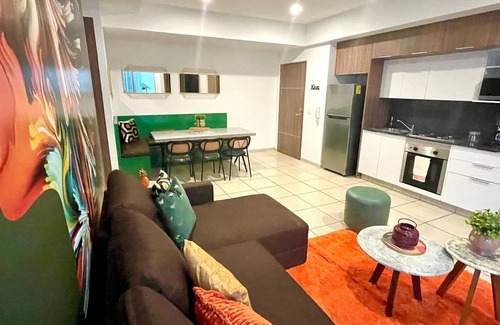 Guadalajara Apartment | 3 Bed sheets with pool and Gym in "Uno Urban Life