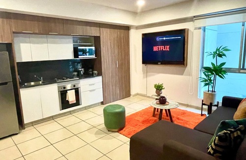 Guadalajara Apartment | 3 Bed sheets with pool and Gym in "Uno Urban Life