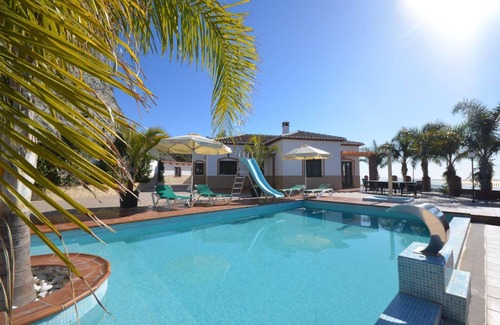 Nerja Villa | 3 bed villa with amazing terrace and pool views