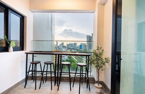 Ho Chi Minh City Apartment | 3 bedrooms in the Luxury Apartment District 1