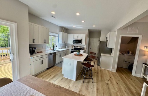 High Point House | 3 Bedroom 2.5 Bath house. Brand new and off of Main Street.