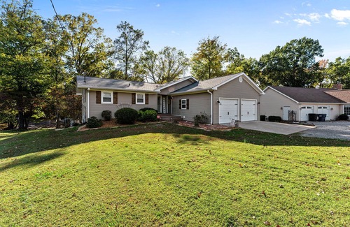 Cadiz House | 3 bedroom/2 full bath lakefront home with gentle slope to private covered dock