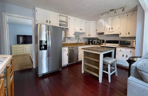 Long Bay Estates House | 3 Bedroom, 2nd Row with a Shared Pool - Beach Bliss