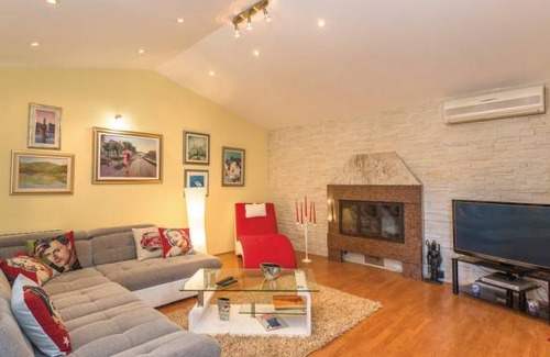 Blato na Cetini House | 3 bedroom accommodation in Blato na Cetini