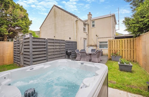 Caernarfon Cottage | 3 bedroom accommodation in Betws Garmon