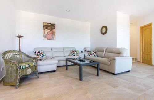 Orba Apartment | 3 bedroom accommodation in Trullent