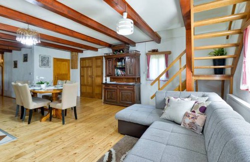 Bedenica House | 3 bedroom accommodation in Bedenica